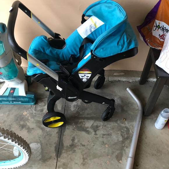 doona car seat and base